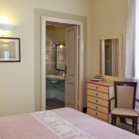 Hotel Villa Gli Asfodeli Tresnuraghes Room photo