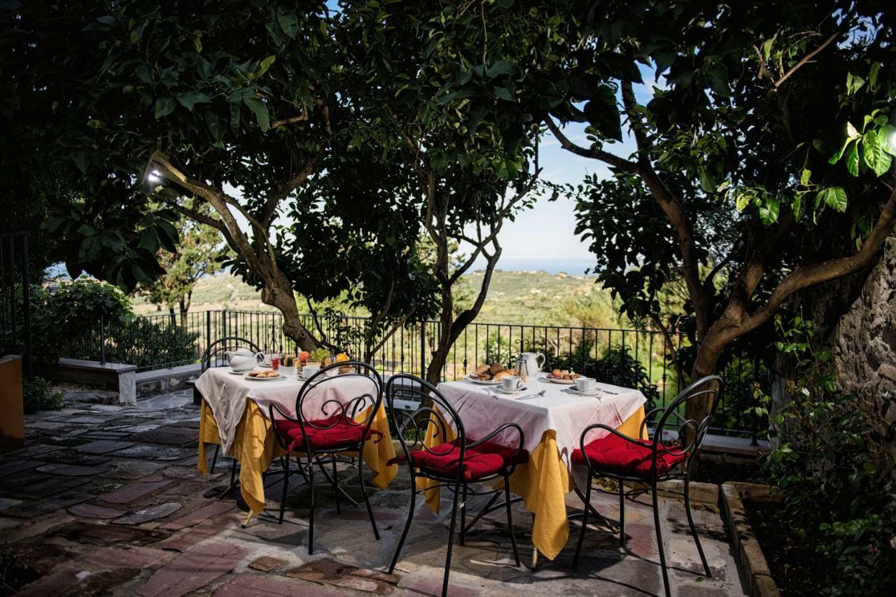 Hotel Villa Gli Asfodeli Tresnuraghes Exterior photo